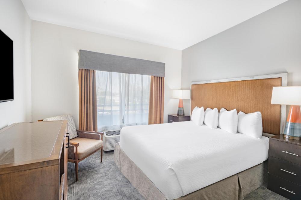 King Suite - Non-Smoking interior